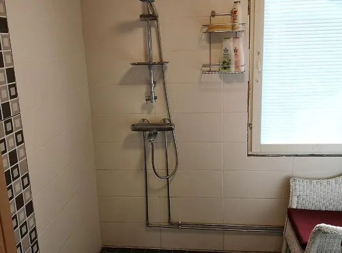 Kouvola Guest House شقة